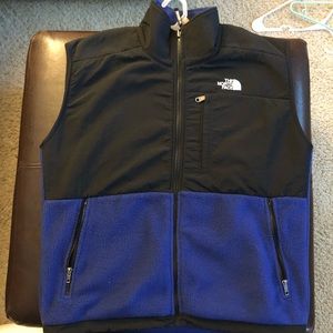 Black Blue The North Face women’s fleece vest